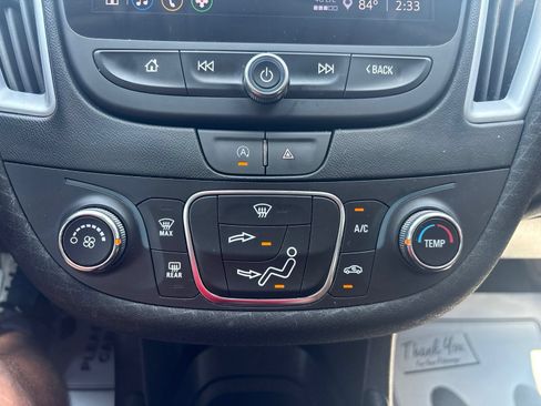 Used 2023 Chevrolet Malibu RS FWD image 25