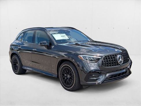 New 2026 Mercedes-Benz GLC 43 AMG 4MATIC image 6