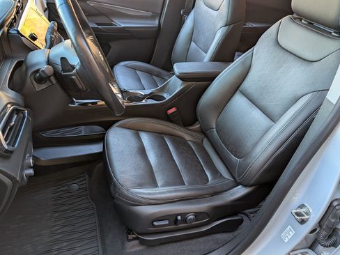 Used 2022 Chevrolet Bolt LT w/ Infotainment Package image 16