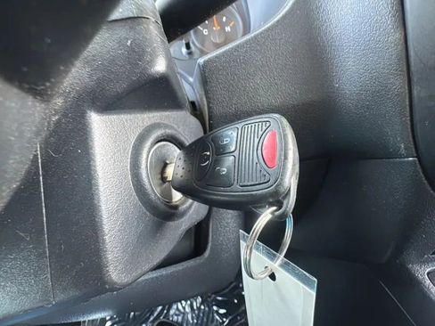 Used 2017 Jeep Patriot Latitude AWD/4WD image 14