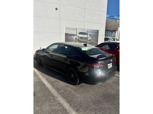 Used 2025 Honda Civic Sport image 3