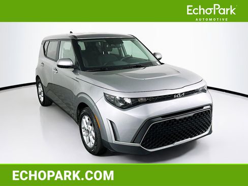 Used 2025 Kia Soul LX w/ LX Technology Package image 1