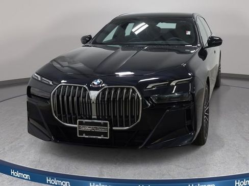 Certified 2026 BMW 740i xDrive AWD/4WD image 3