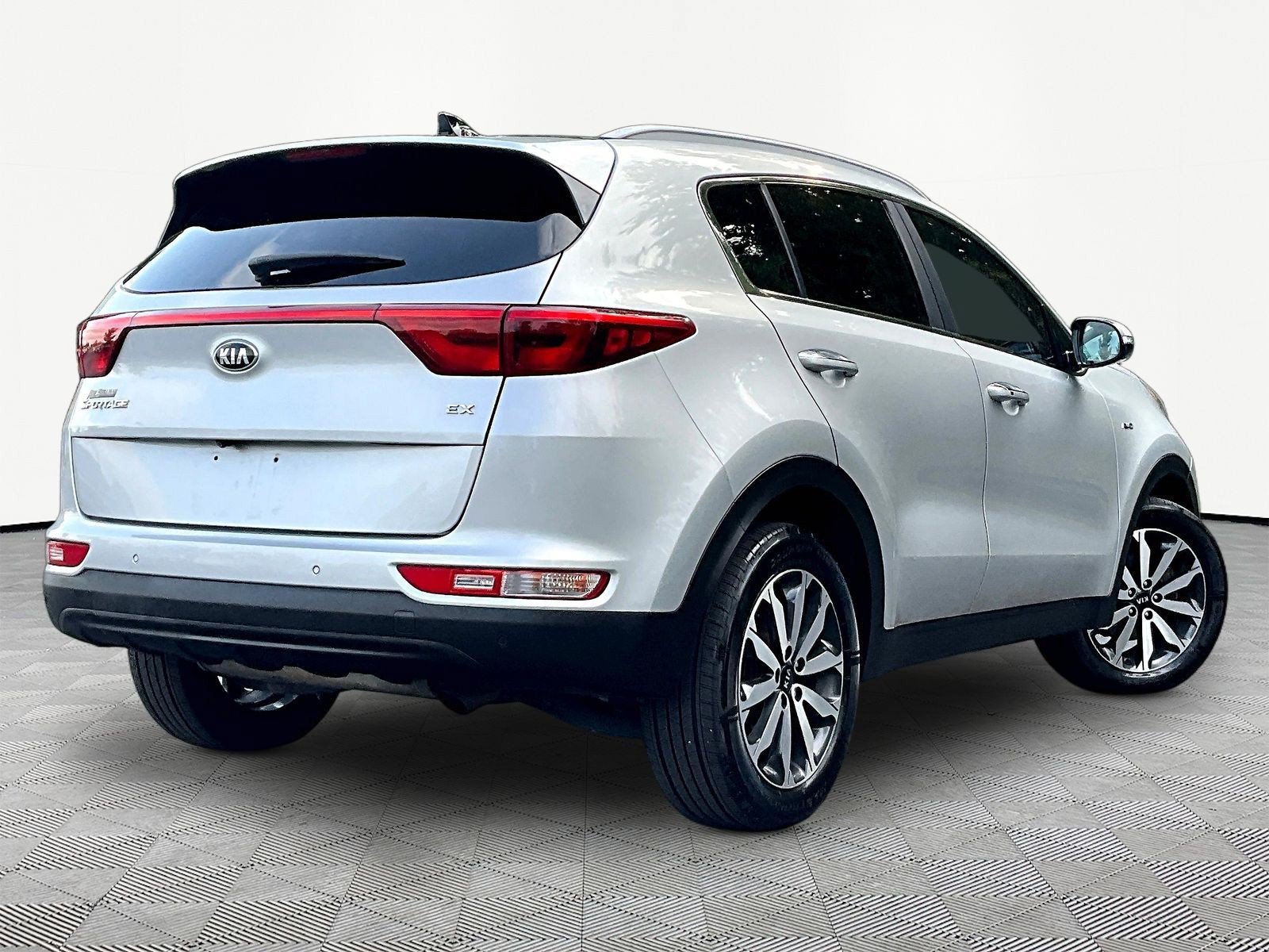 Used 2017 Kia Sportage EX w/ EX Technology Package AWD/4WD image 6