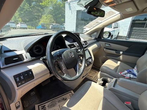 Used 2015 Honda Odyssey Touring Elite image 16