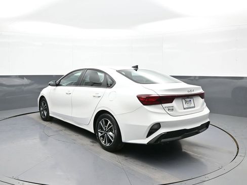 Certified 2024 Kia Forte LXS w/ LXS Technology Package image 8