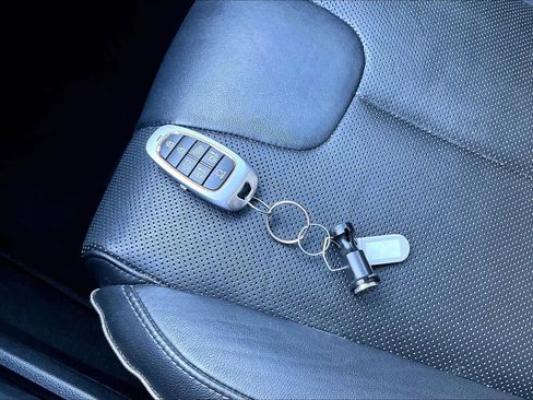 Used 2022 Hyundai Santa Fe Limited image 14