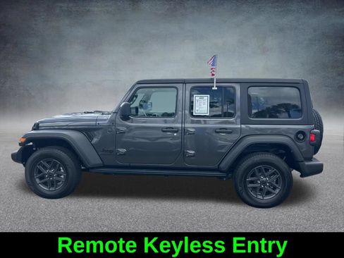 Used 2024 Jeep Wrangler Unlimited Sport AWD/4WD image 8