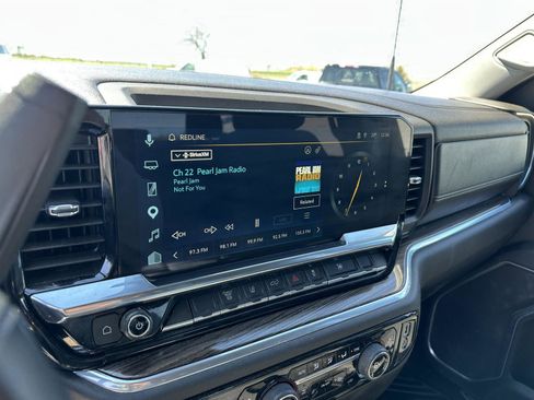 Used 2025 Chevrolet Silverado 2500 LT w/ Convenience Package AWD/4WD image 28