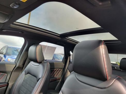 Certified 2023 Ford Edge ST-Line AWD/4WD image 4