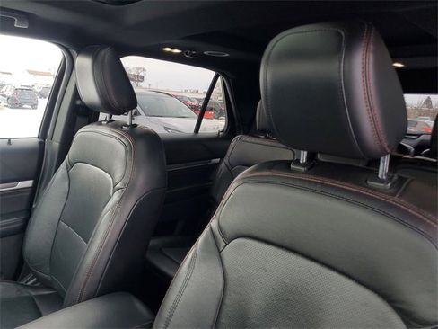 Used 2018 Ford Explorer Sport image 20