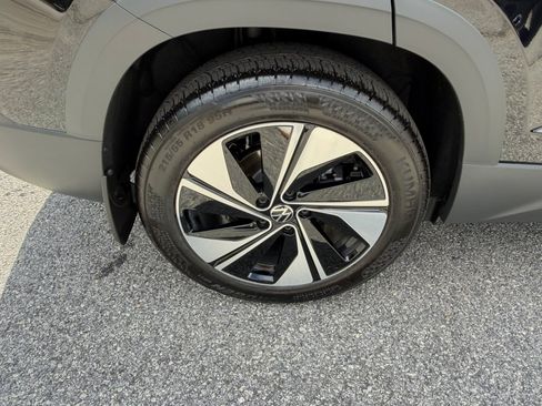 New 2026 Volkswagen Taos SE AWD/4WD image 23