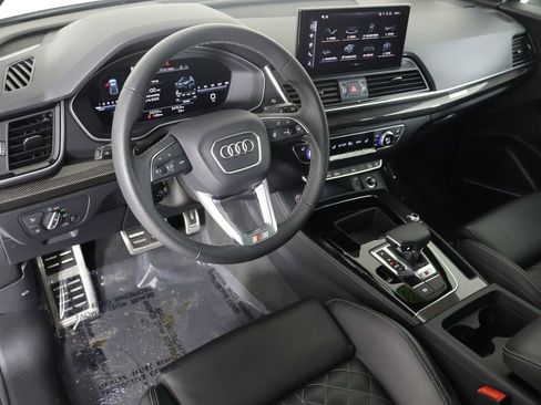 Used 2024 Audi SQ5 Premium Plus w/ Premium Plus Package image 2