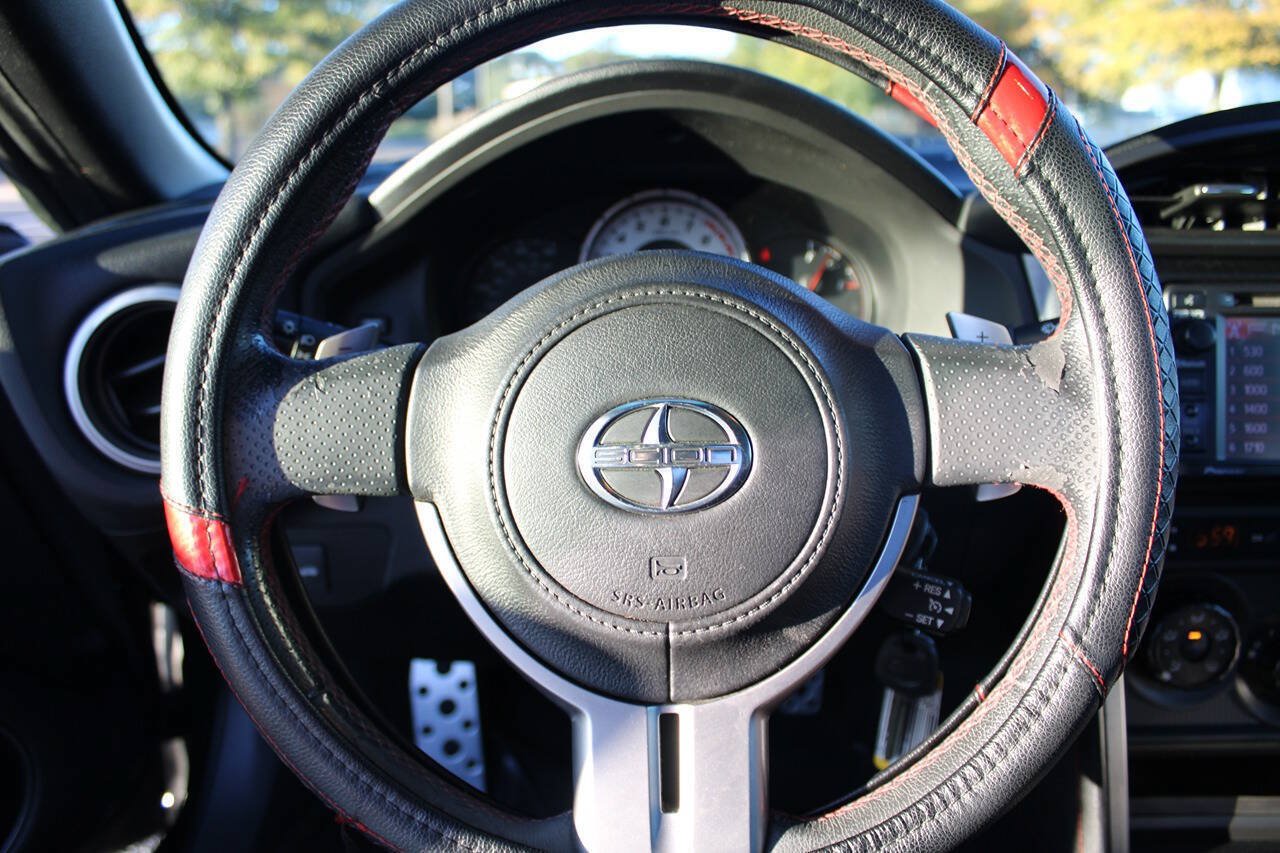 Used 2014 Scion FR-S RWD image 20