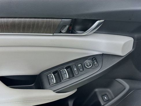 Used 2020 Honda Accord EX image 21