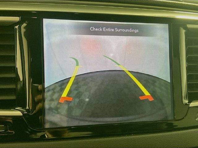 Used 2020 Chrysler Pacifica Touring-L Plus FWD image 22