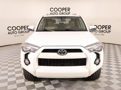 Used 2015 Toyota 4Runner SR5 image 10