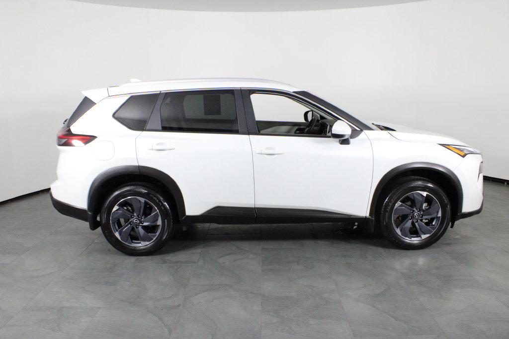 Certified 2025 Nissan Rogue SV w/ SV Premium Package FWD image 12
