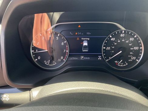 Used 2021 Nissan Titan SV AWD/4WD image 24