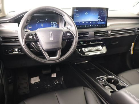 New 2026 Lincoln Corsair Premiere FWD image 2