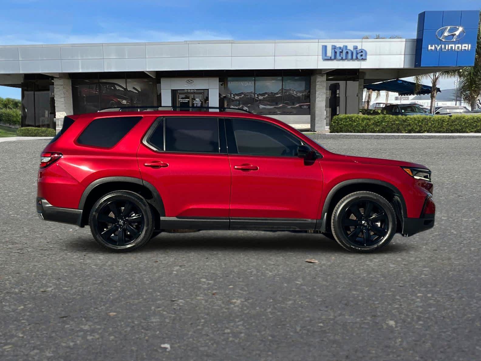 Used 2025 Honda Pilot Black Edition image 9