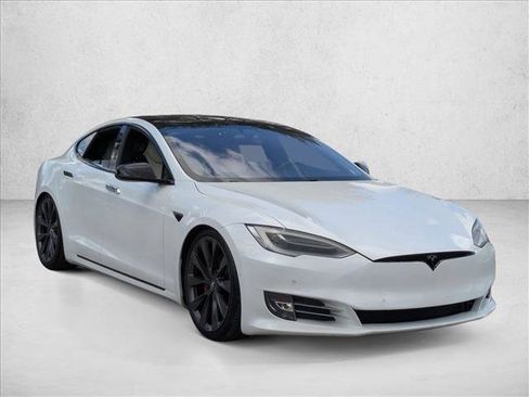 Used 2019 Tesla Model S Performance image 3