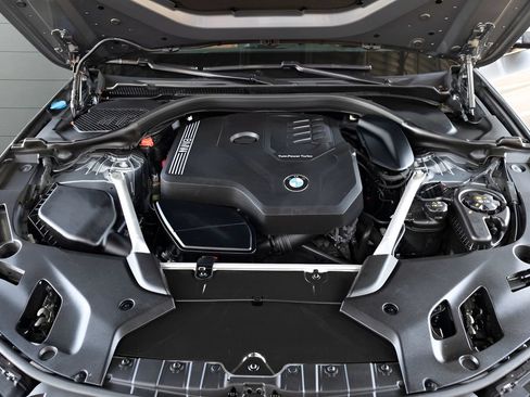 Used 2023 BMW 530i xDrive w/ Premium Package AWD/4WD image 94