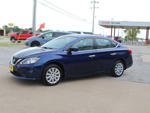 Used 2017 Nissan Sentra S FWD image 9