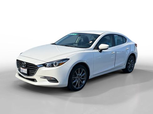 Used 2018 MAZDA MAZDA3 Touring FWD image 1