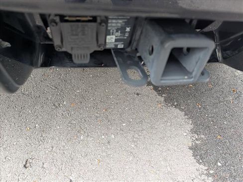 Used 2024 Volkswagen Atlas Cross Sport SEL R-Line image 21