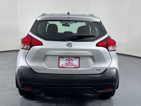 Used 2020 Nissan Kicks SV image 5