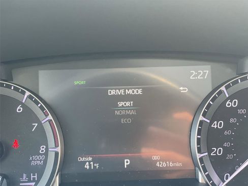 Used 2022 Toyota Highlander XLE image 33