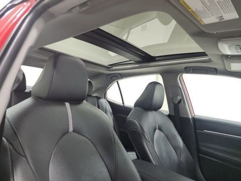 Used 2021 Toyota Camry XSE image 8