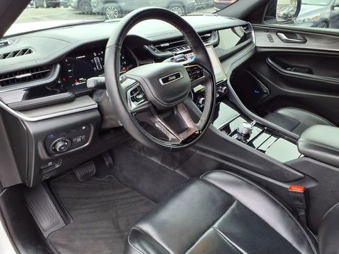 Certified 2023 Jeep Grand Cherokee Overland w/ Advanced Protech Group III AWD/4WD image 13