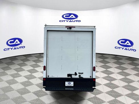 Used 2022 Ford Transit 350 DRW RWD image 7