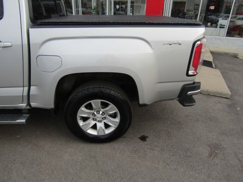 Used 2017 GMC Canyon SLE image 16