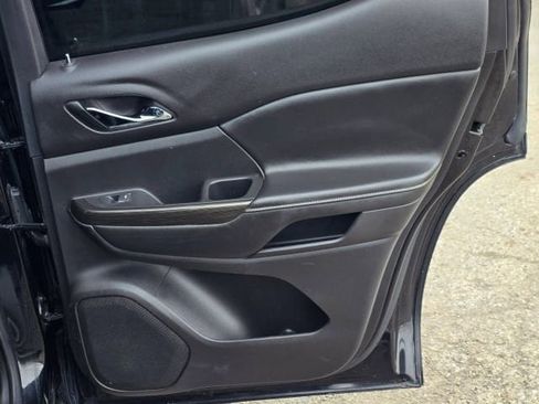 Used 2019 GMC Acadia SLT w/ LPO, Floor Liner Package image 15