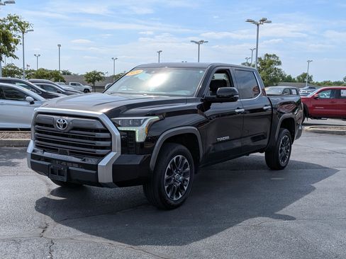 Used 2024 Toyota Tundra Limited AWD/4WD image 4