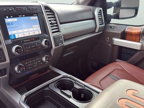 Used 2019 Ford F250 King Ranch w/ King Ranch Ultimate Package AWD/4WD image 19