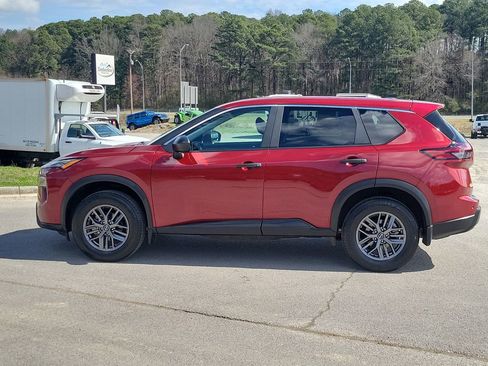 Used 2024 Nissan Rogue S image 6