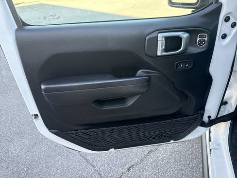Used 2023 Jeep Wrangler Unlimited Sport AWD/4WD image 19