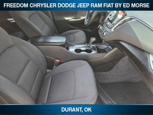 Used 2019 Chevrolet Malibu LT FWD image 9