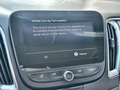 Used 2020 Chevrolet Malibu LT w/ Leather Package FWD image 18