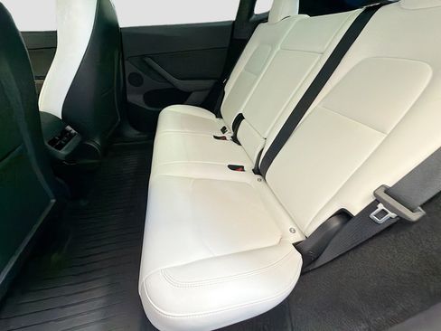 Used 2023 Tesla Model Y Long Range AWD/4WD image 13