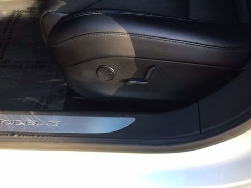 Used 2017 Tesla Model S 60 image 15