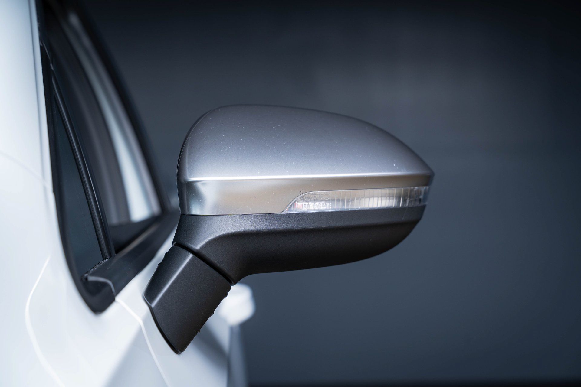 Used 2024 Volkswagen Golf R 4-Door AWD/4WD image 18