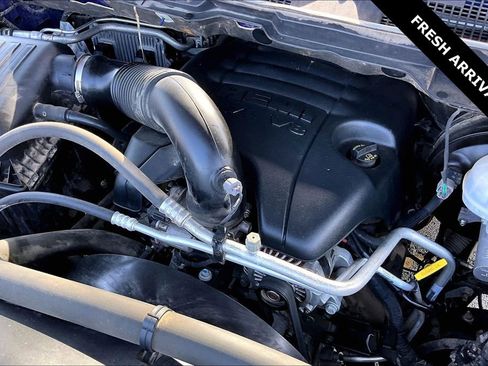 Used 2019 RAM 1500 Classic SLT w/ Luxury Group AWD/4WD image 30