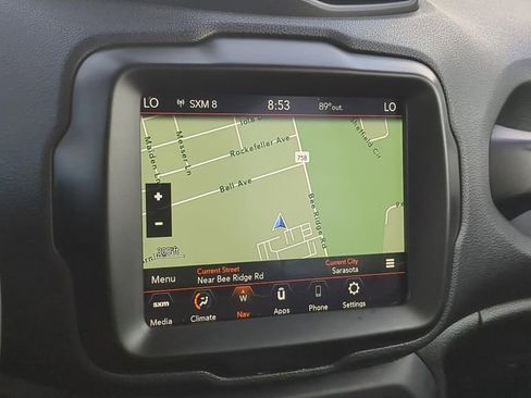 Used 2023 Jeep Renegade Latitude AWD/4WD image 16