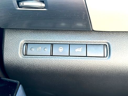 New 2026 Nissan Pathfinder SL image 25