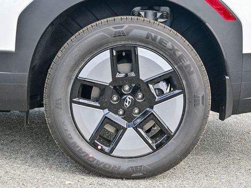 New 2026 Hyundai Santa Fe SE image 11